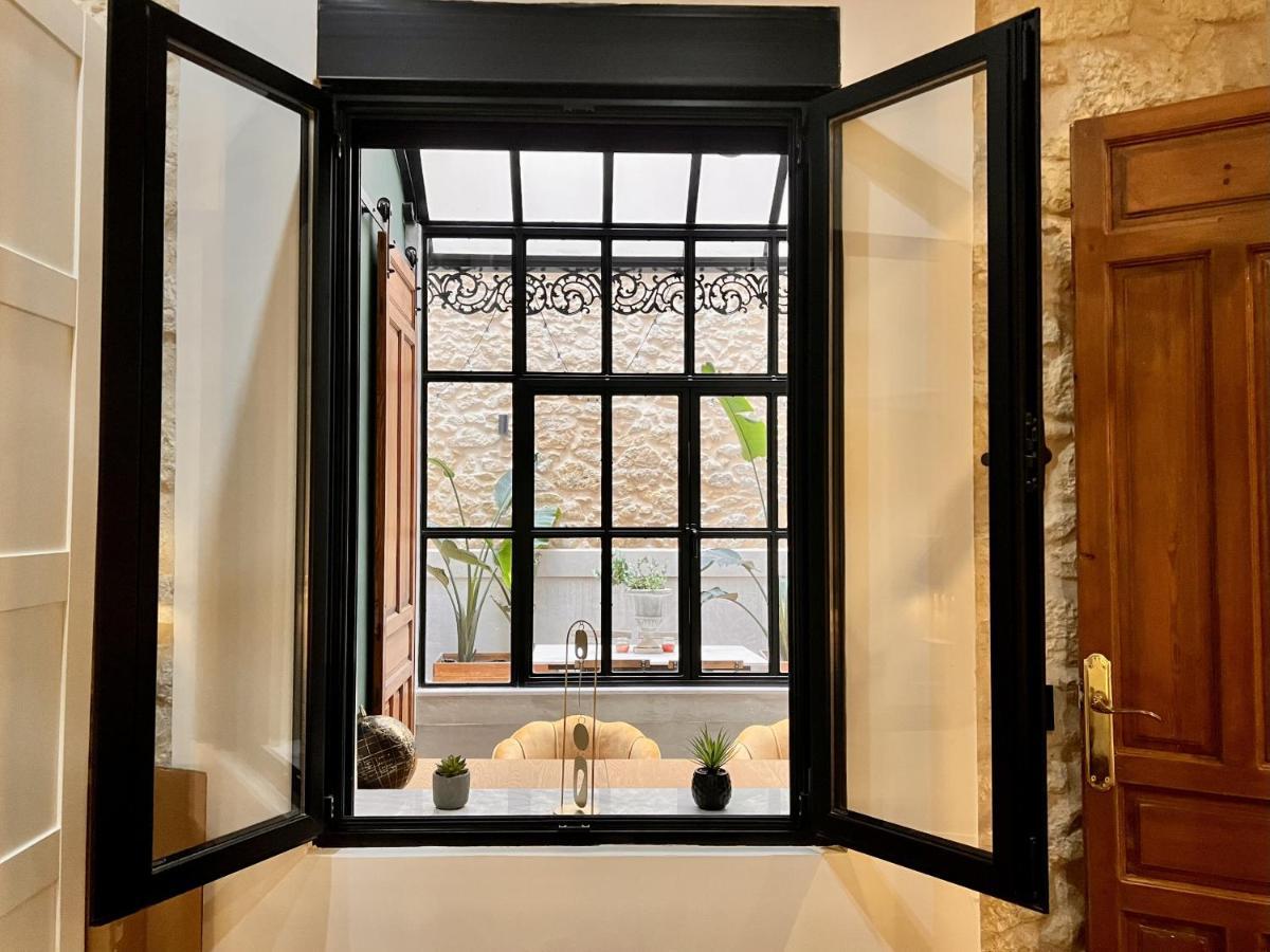 A Charming Stand And Flat In Appartamento Alicante